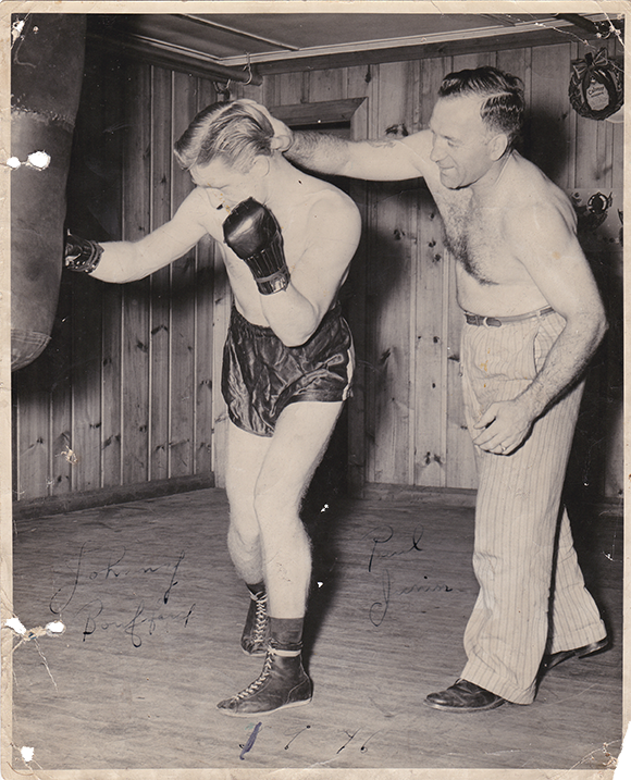 Johnny Bouffard en 1946 à l'entraînement avec Paul Junior