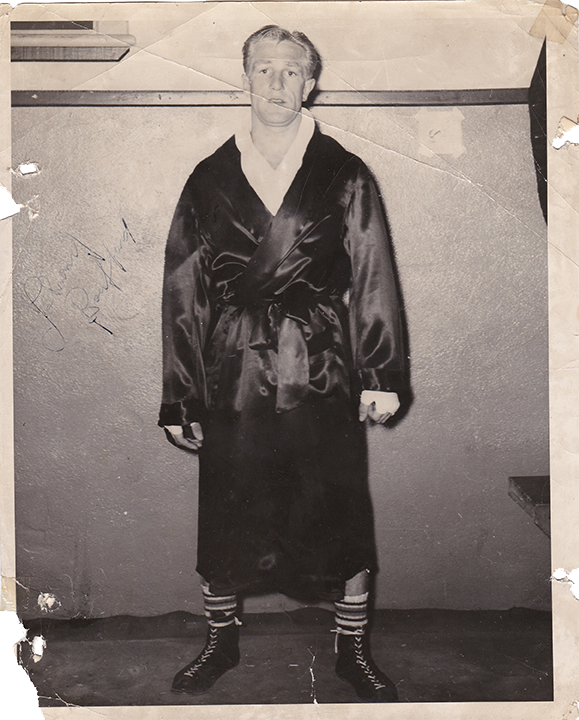 Johnny Bouffard en tenue de pré combat