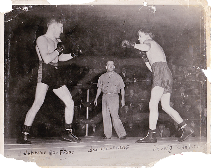 Combat Johnny Bouffard contre Billy Young Caroll avec Joe Villeneuve comme arbitre
