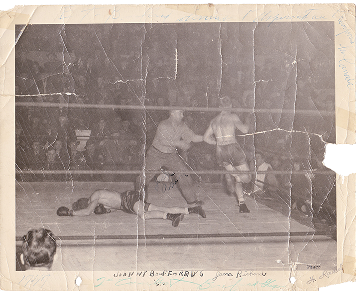 Combat titre aspirant Johnny Bouffard gagne au 3ième rondes contre Jean Richard en 1947 au Forum de Montréal