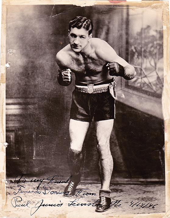 Photo promotionnelle de Paul Junior Leviston envoyée à Fernande Dorion fiancée à Johnny Bouffard en avril 1946