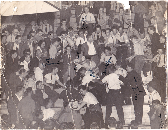 Bataille dans les estrades à La Tour