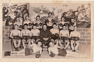 Photo de groupe avec Johnny Bouffard et autres boxeurs