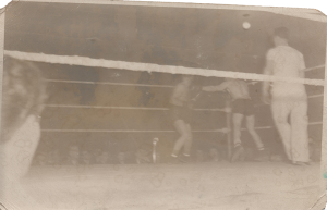 Combat Johnny Bouffard contre boxeur nom inconnu