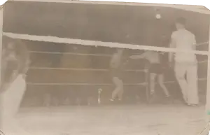 Combat Johnny Bouffard contre boxeur nom inconnu